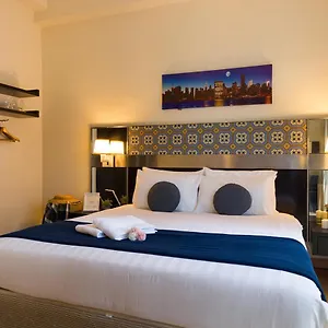 **** Hotel Hauzz Seri Bukit Ceylon Malaysia